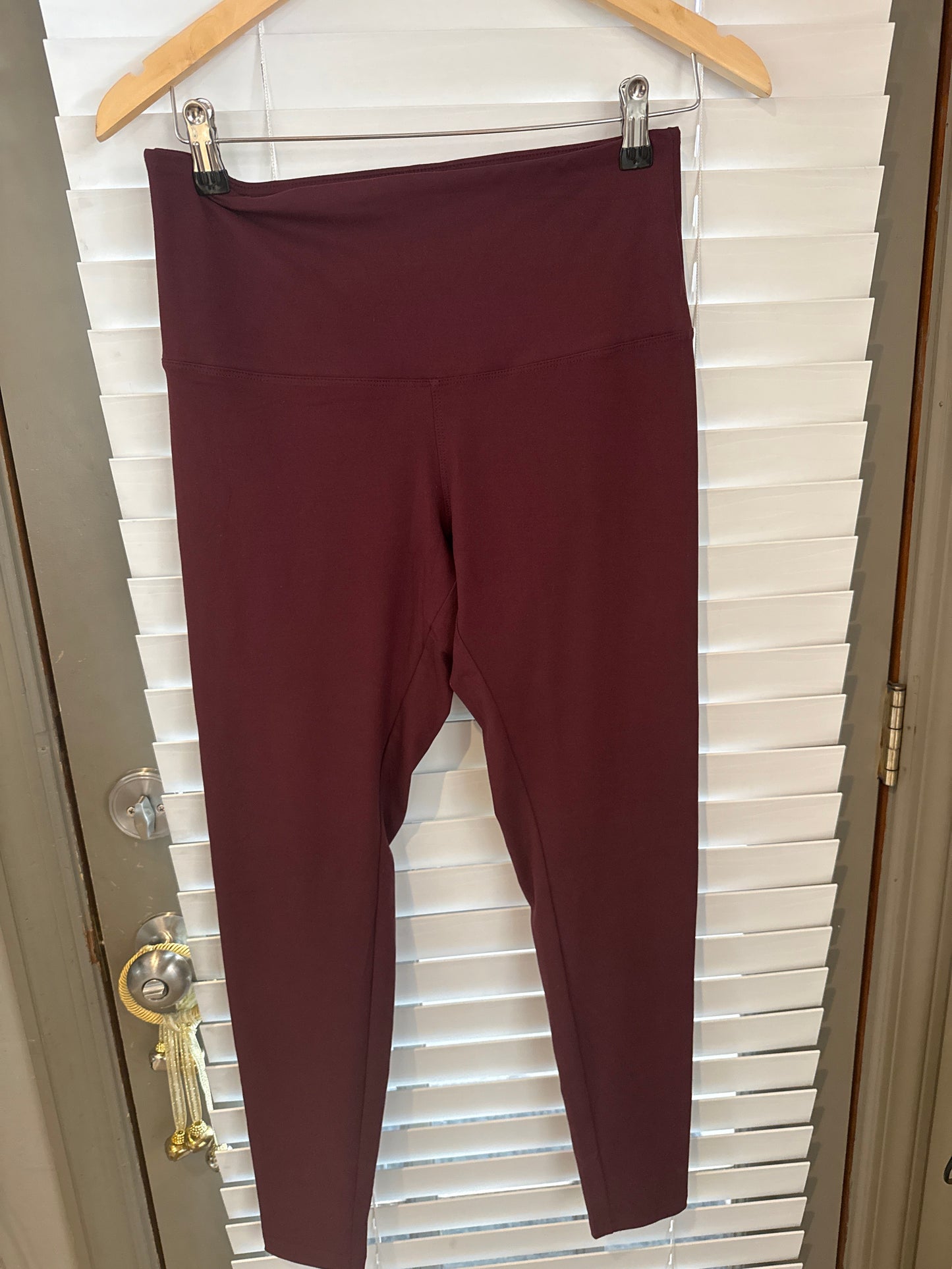 5" Yoga Prem Cassis Lrg