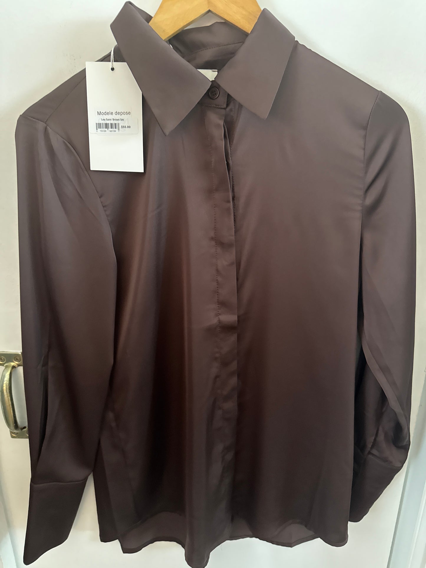 Léa Satin Brown