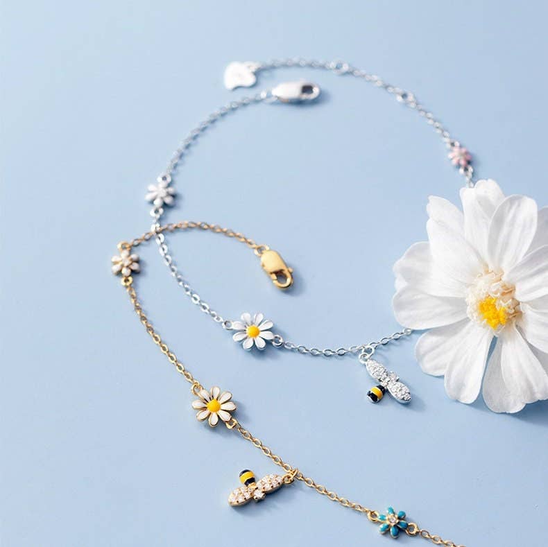 Dainty Daisy Bee Friendship Bracelet in 925 Sterling Silver