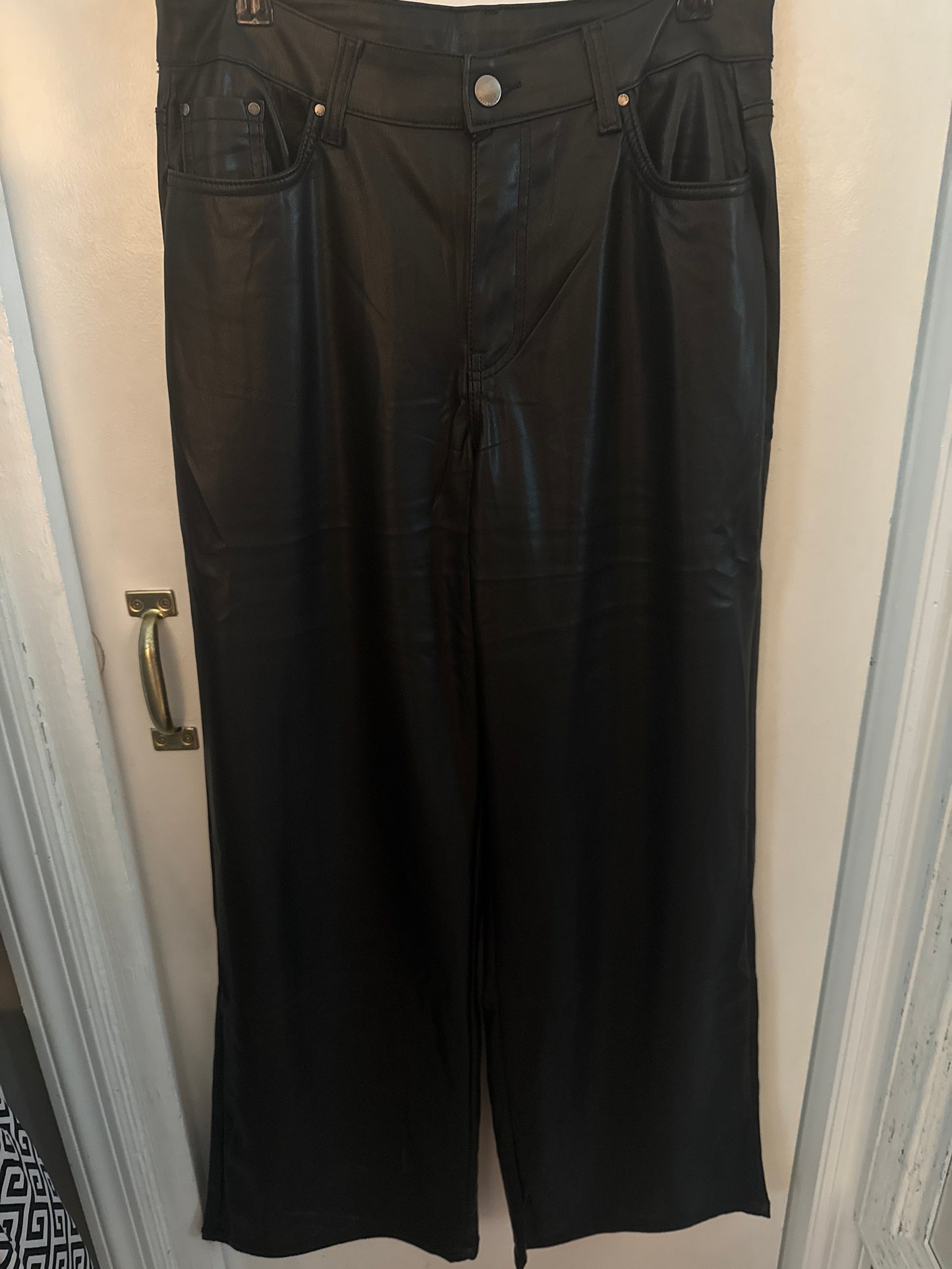 HW WL Faux Blk