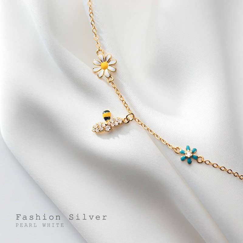Dainty Daisy Bee Friendship Bracelet in 925 Sterling Silver