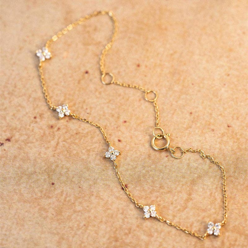 Dainty Four Leaf Clover Bracelet in 925 Sterling Silver