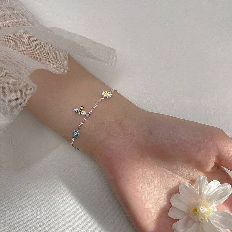 Dainty Daisy Bee Friendship Bracelet in 925 Sterling Silver