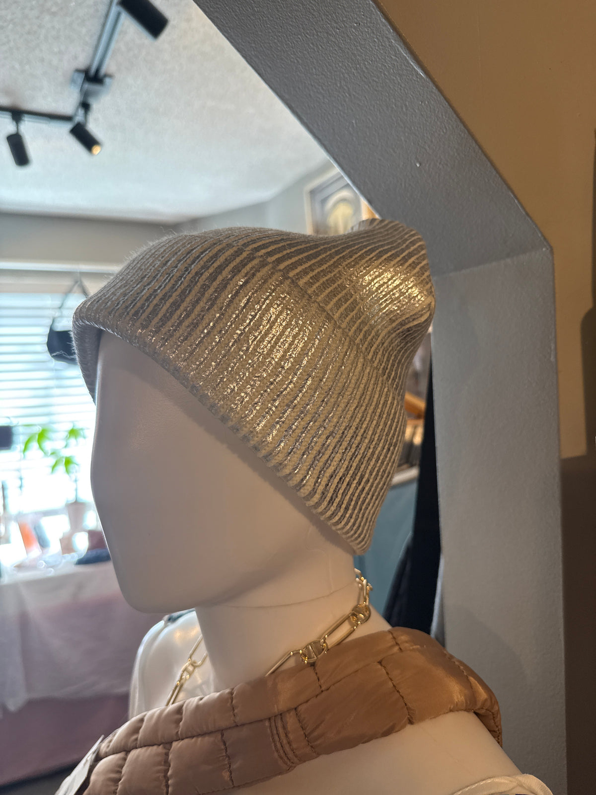 Metallic Ribbed Beanie