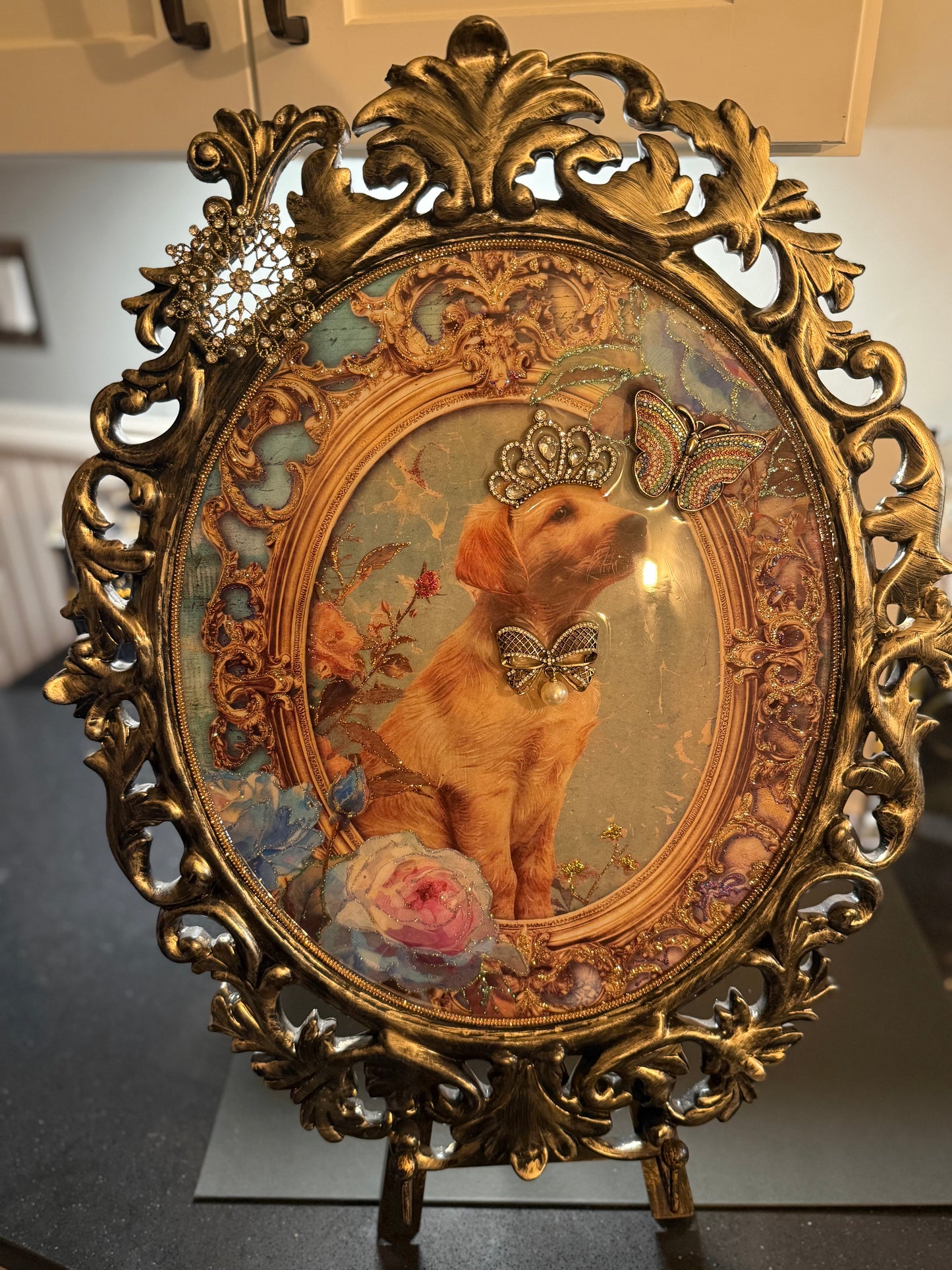 Handmade Resin Decoupage Dog Art - 3183