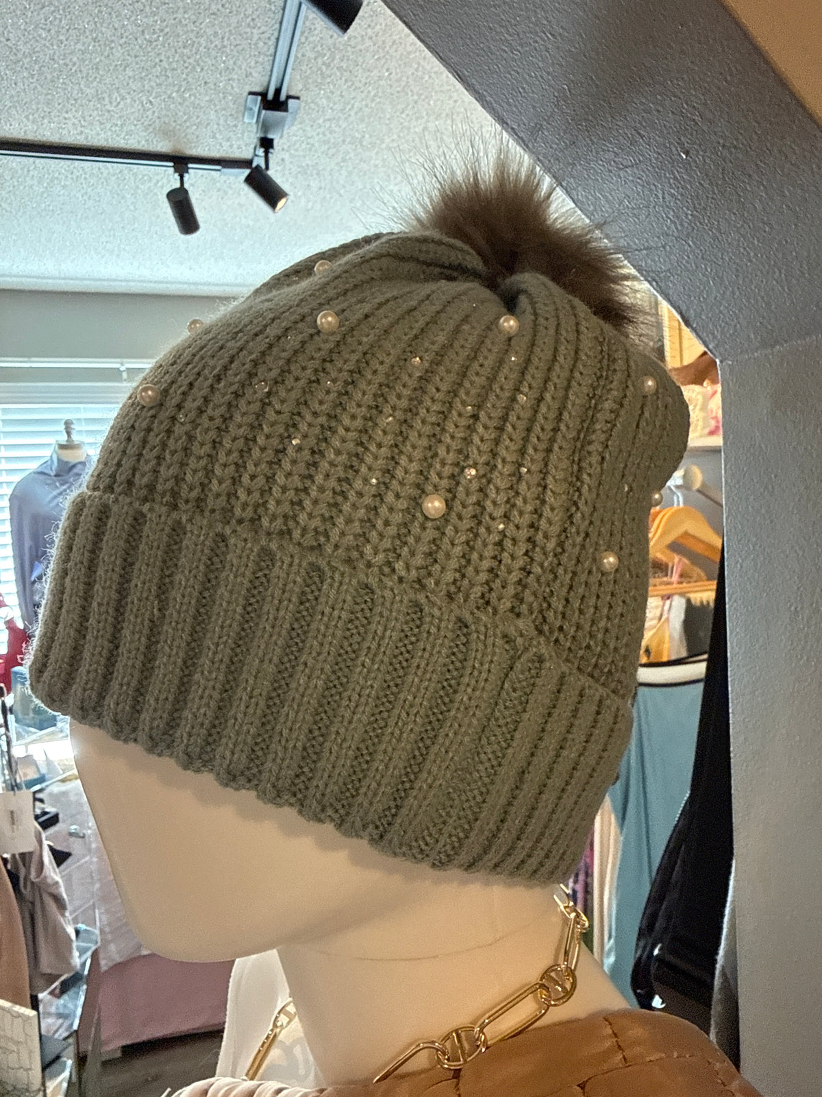 Cozy & Chic Pearl Pom-Pom Beanie