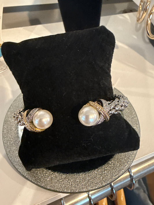 7mm Pearl Dots Crossover Cuff