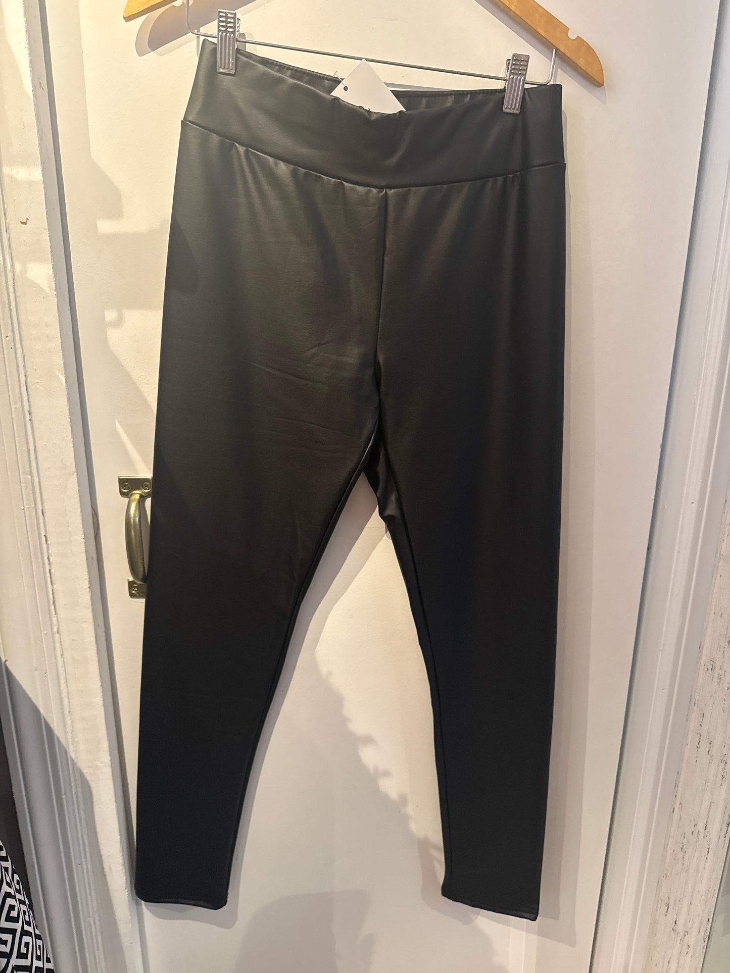 Leatherette H-Waist Leg-Blk Med