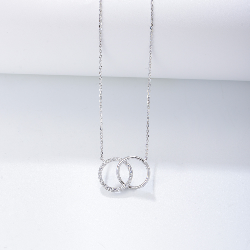 Interlocking Circle Ring Necklace in 925 Sterling Silver
