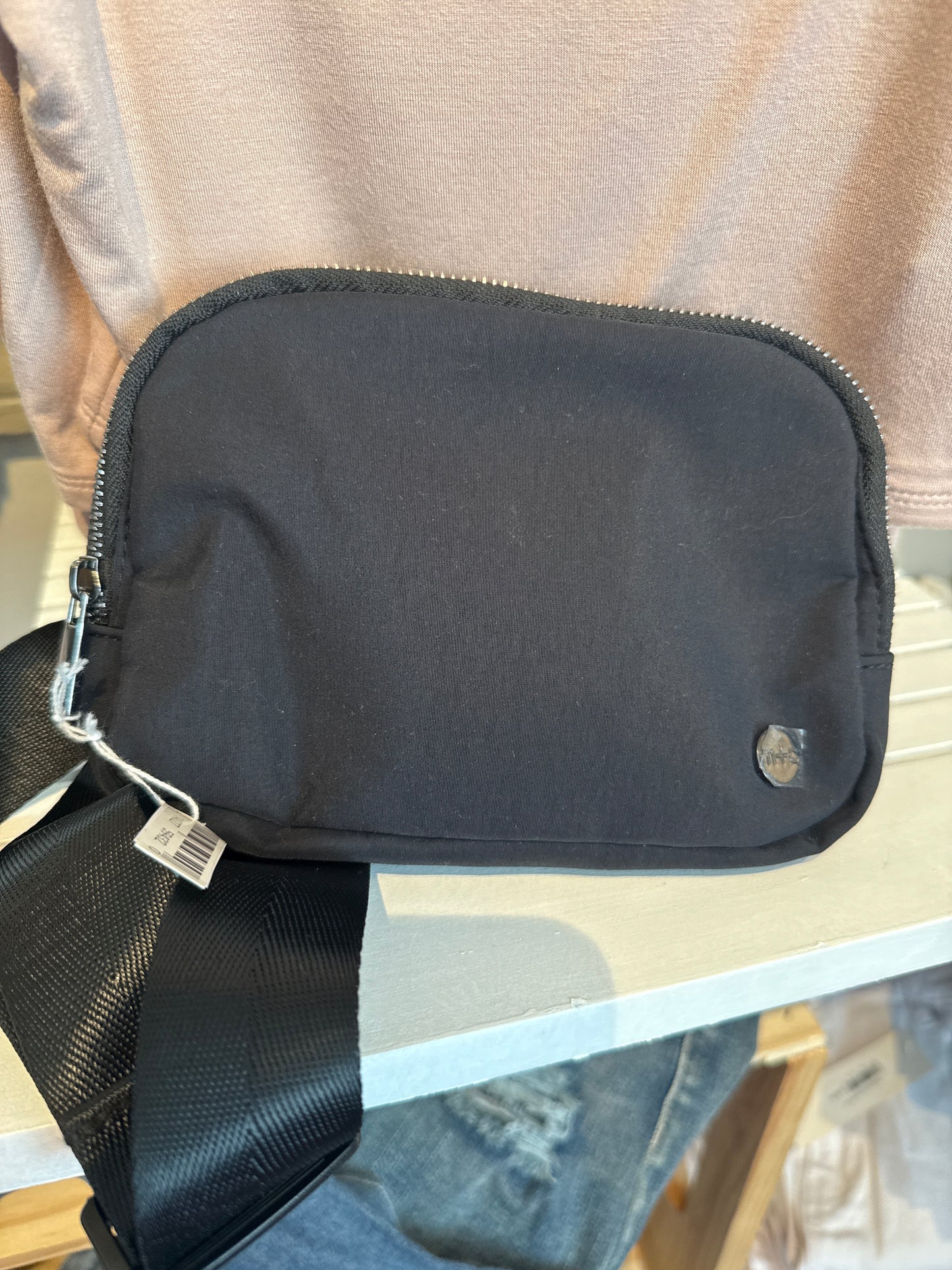 Madison Cross Blk