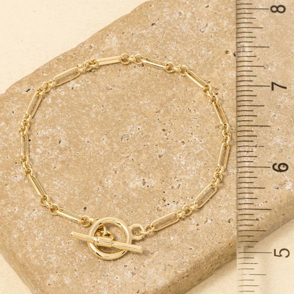Oval Toggle Chain Bracelet