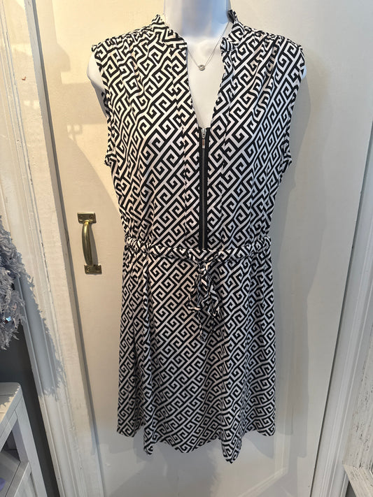 Sleeveless 1/2 Zip Dress