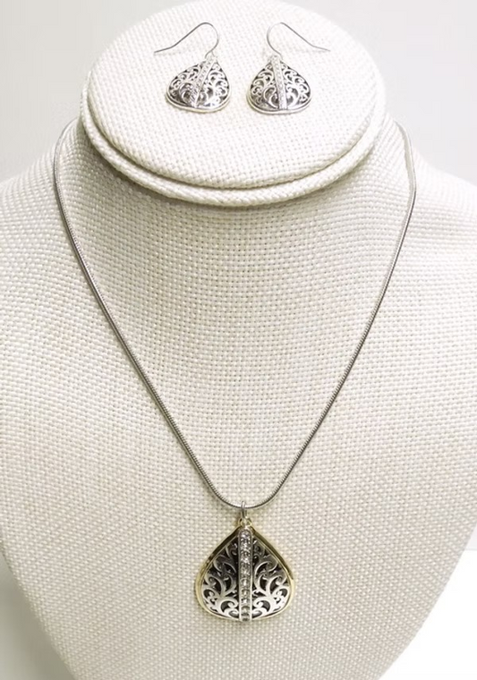 Necklace & Earring Set